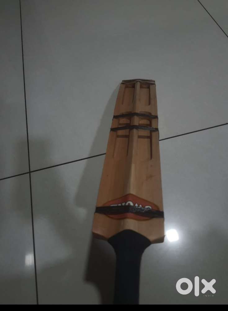 Sword bat,weight:800 to 850gram ,bat was polished