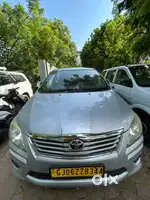 Toyota Innova 2012 Diesel 220000 Km Driven