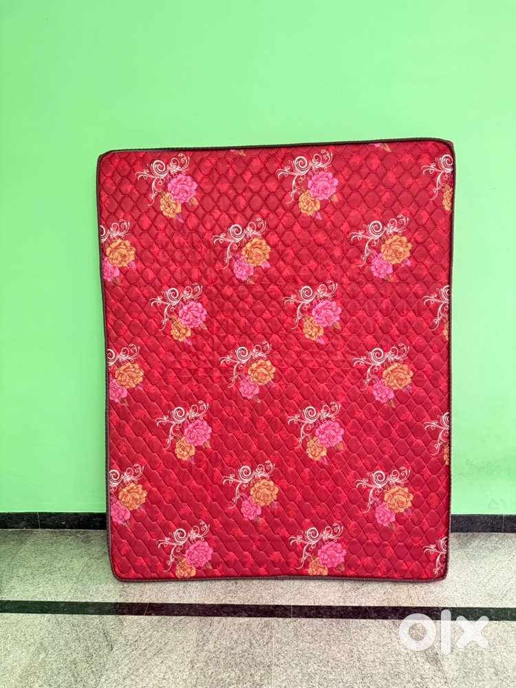 King Mattress & Bean bag XXXL for Immediate Sale