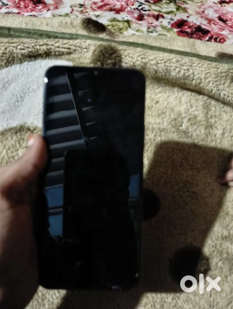 I'm selling this phone bcz of iam buying new phone