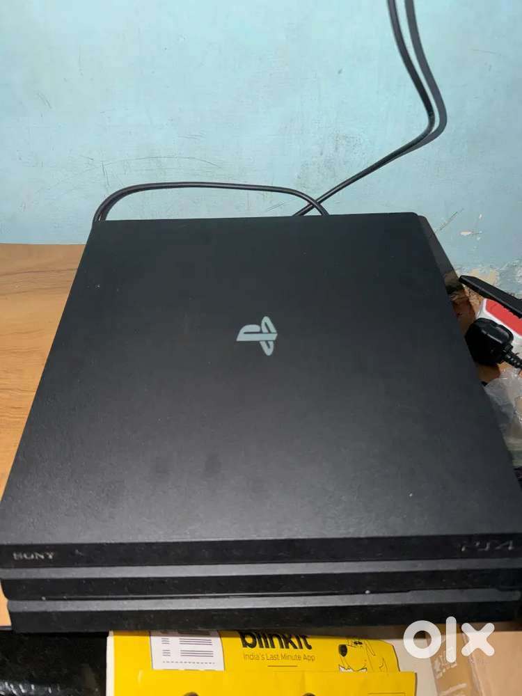 Ps4 pro lite used