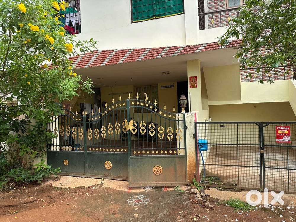 Indendent 3 storied building Near to Mattuthavani busstand, prime area
