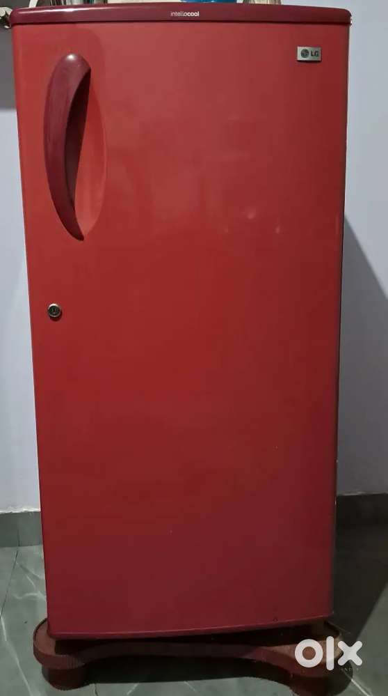 LG Intellocool with Stand and V Guard Stabilizer