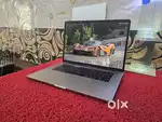 Apple Macbook Pro i7/16/512gb/5.5gb Graphics 15inch Retina Touchbar