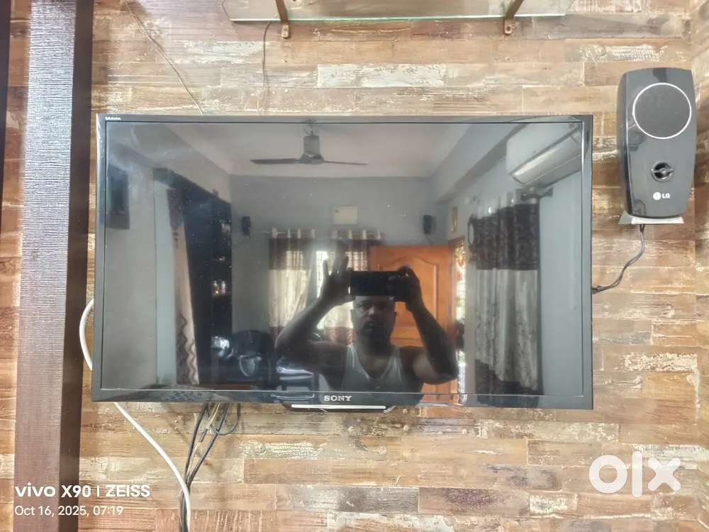 SONY LED TV  32 inch
