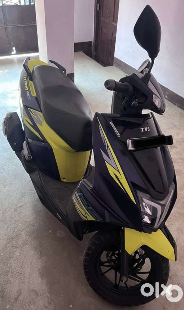 Tvs ntorq xt 125 top model in very very good condition