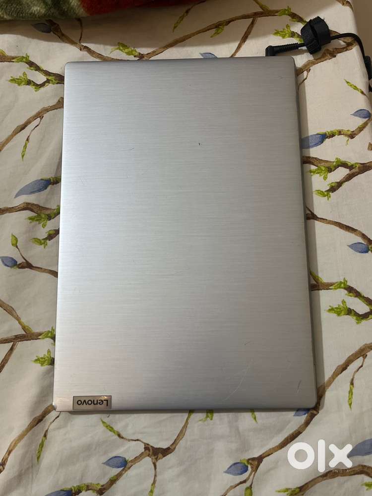 Lenovo IdeaPad 3 (Intel i3 / 12GB RAM / 256GB SSD / 15.6”