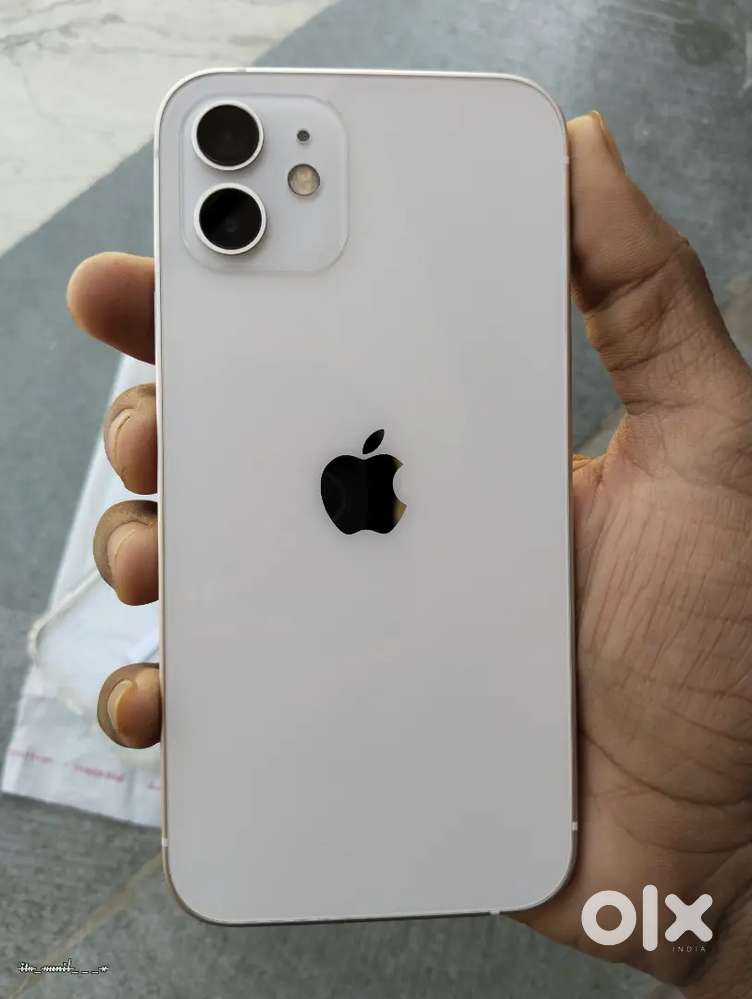 I phone 12 white 128 GB