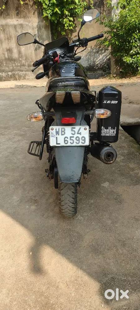 Pulsar 150