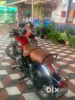 Both front and back are disck brakes and single ownered vehicle