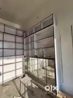 Shop fitting