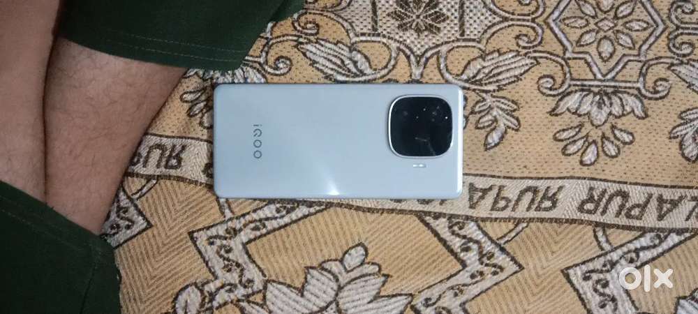 IQoo new 10R. 12+12 256 GB RAM ROM