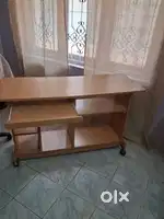Computer table