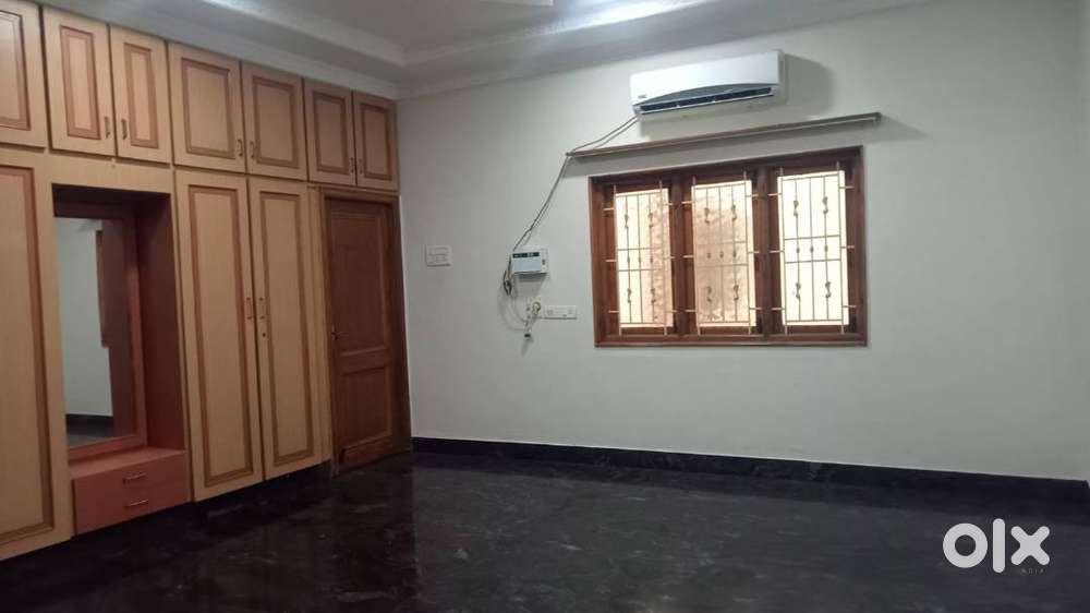 3BHK LUXRIOUS 2200SQT HOUSE GROUND FLOOR FOR RENT AT Srinivasa nagar