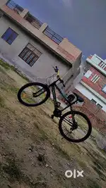 Good condition gear cycle free gift