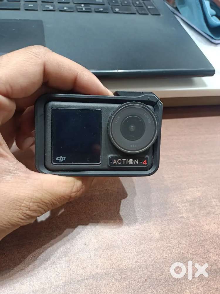 Dji action 4 adventure combo only 4month old  all items is available