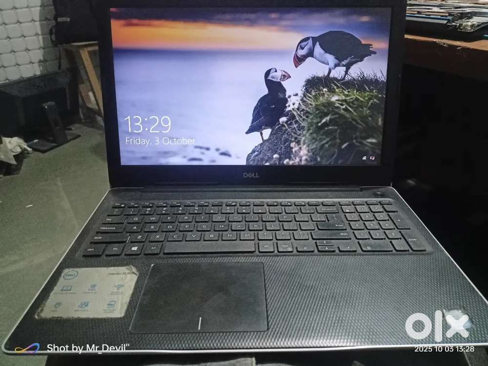 Dell laptop colour