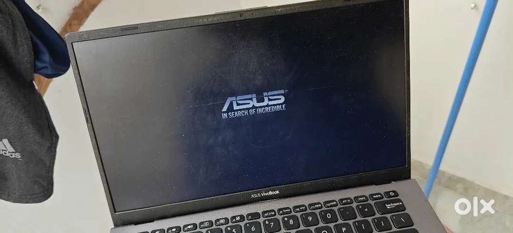 Asus vivo book i3 7th gen 4 gb ram 256gb ssd