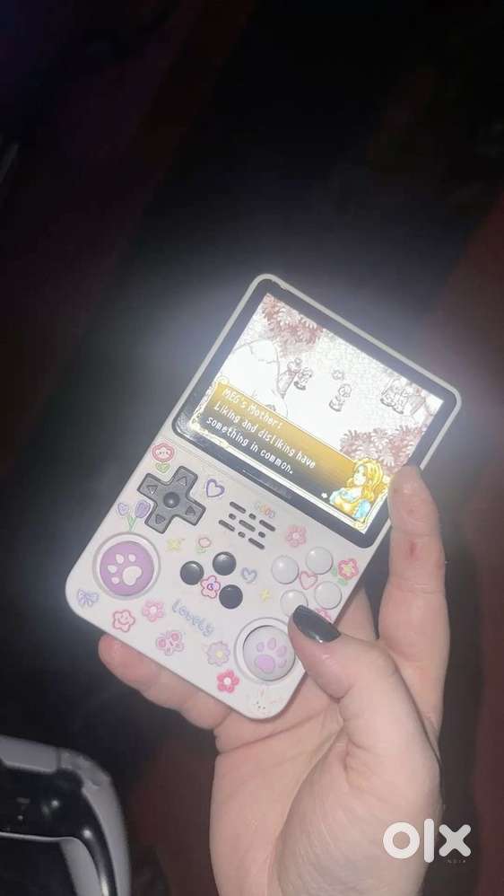 R36S Gaming Console – 2 Weeks Old