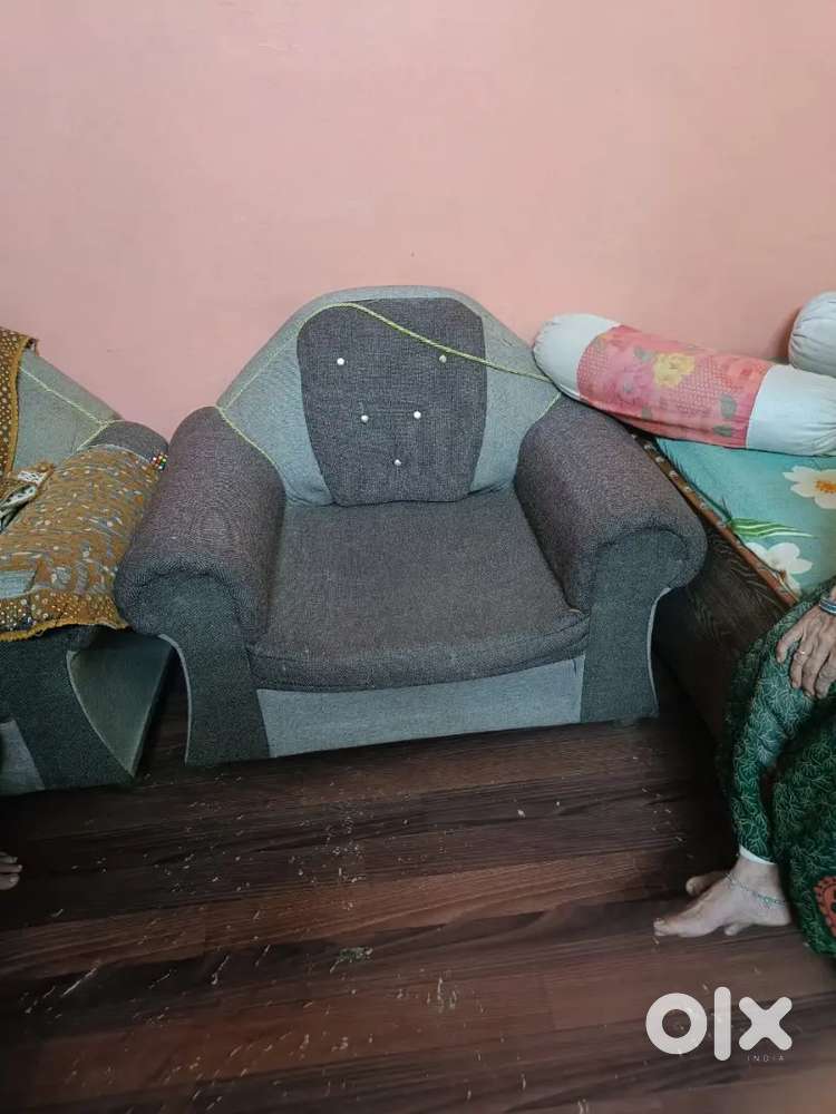 Sofa set 10000