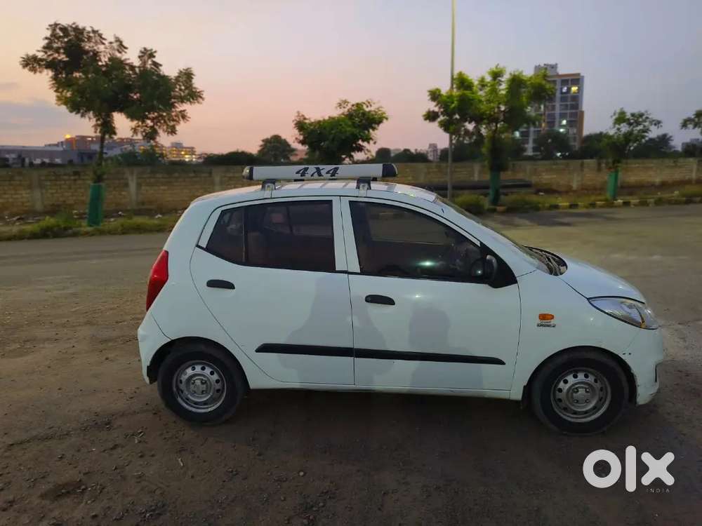 Hyundai i10 2011 Petrol + CNG 77382 Km Driven