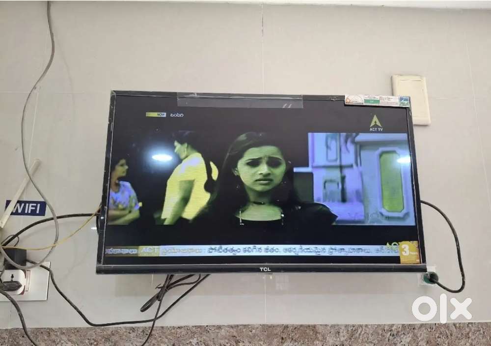 TCL 32 inches