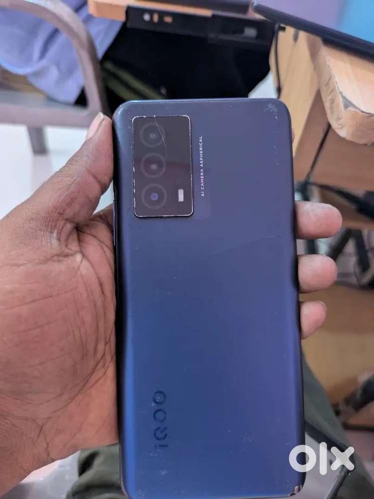iQOO z5 5g Exchange available