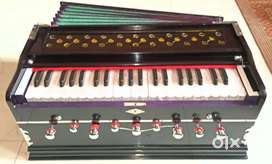 Best quality's harmoniums with 7bellows coupler 3&1/2 octaves for sell