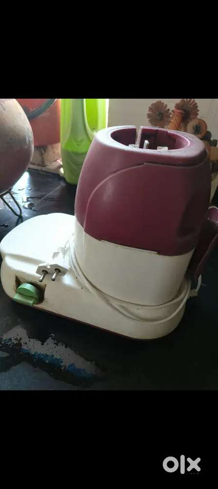 Usha 750 watt mixer grinder