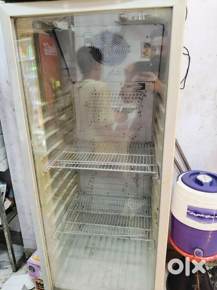 Cold drink fridge