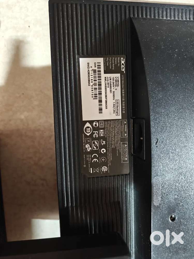Acer V196L 19-inch LCD Monitor - Excellent Condition