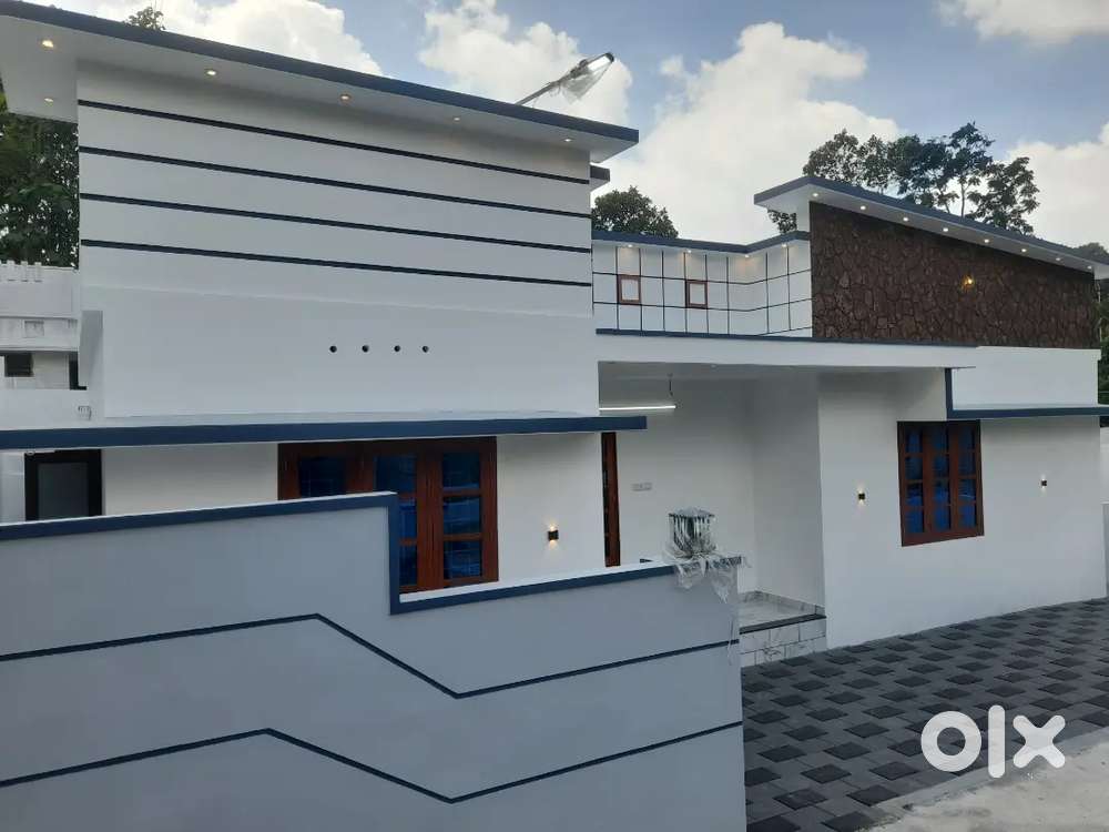 പുതിയ വീട് പേയാട് തച്ചോട്ടുകാവ് സമീപം