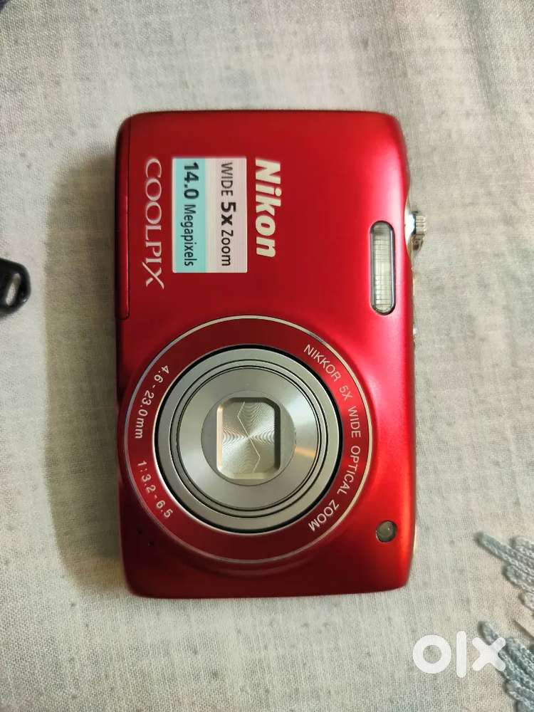 Nikon s3100 (Brand New)