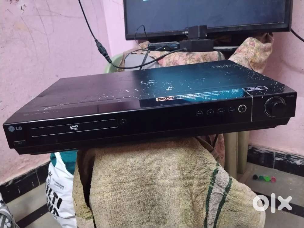 LG 5.1 1200w 5.1 CD mp3 aux usb working only hifi amplifier good