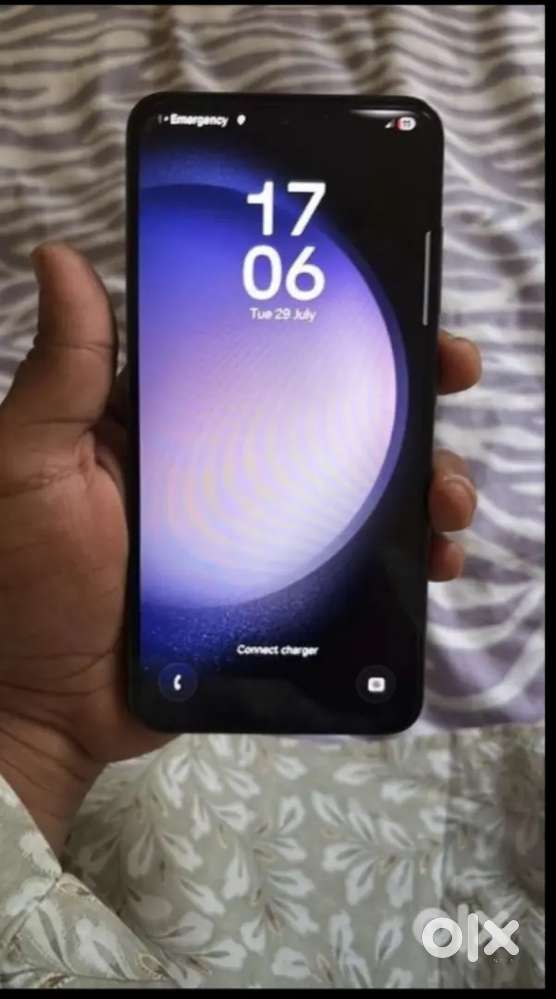 Samsung s23 5g only 9 months old. Read description for more details