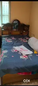 Gurukul room share need hai to call Karen