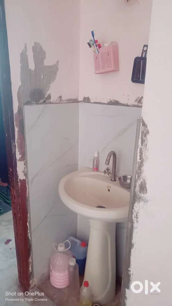2 Bhk Near Vivek Vihar metro( IndeRo + cooler + table + bed + matress)