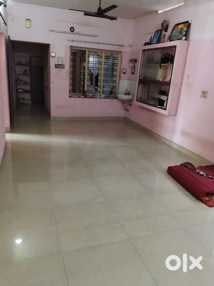 Room sharing for men