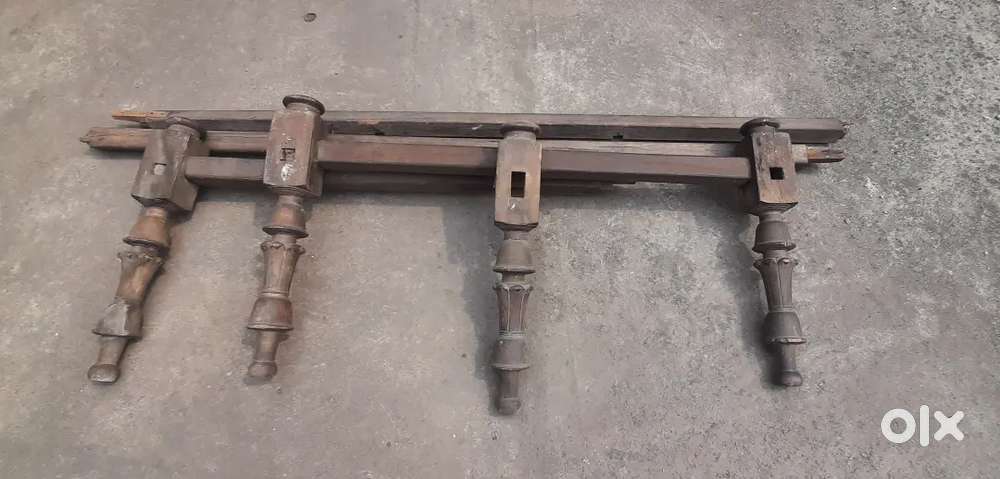 Palang k charo side ka frame