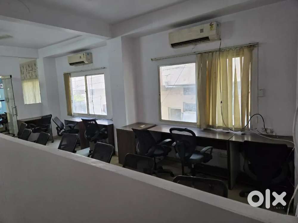 BOSS CABIN WORK-STATION-15 FURNISHED OFFICE AT RENT PALASIYA INDORE