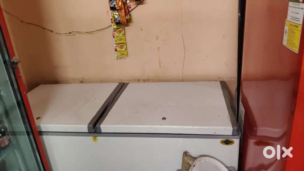 Deep fridge400l
