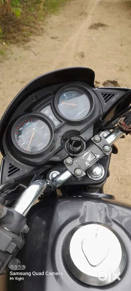 Top Condition Shine, Dekho aur turant le jao.  Gadi ki Condition Ok he