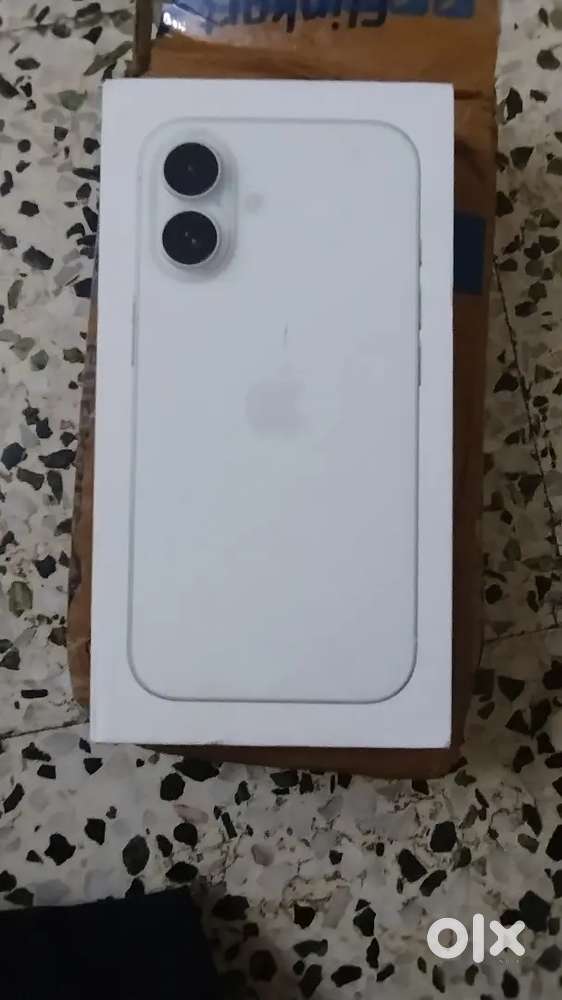 I phone 16 256 GB White colour