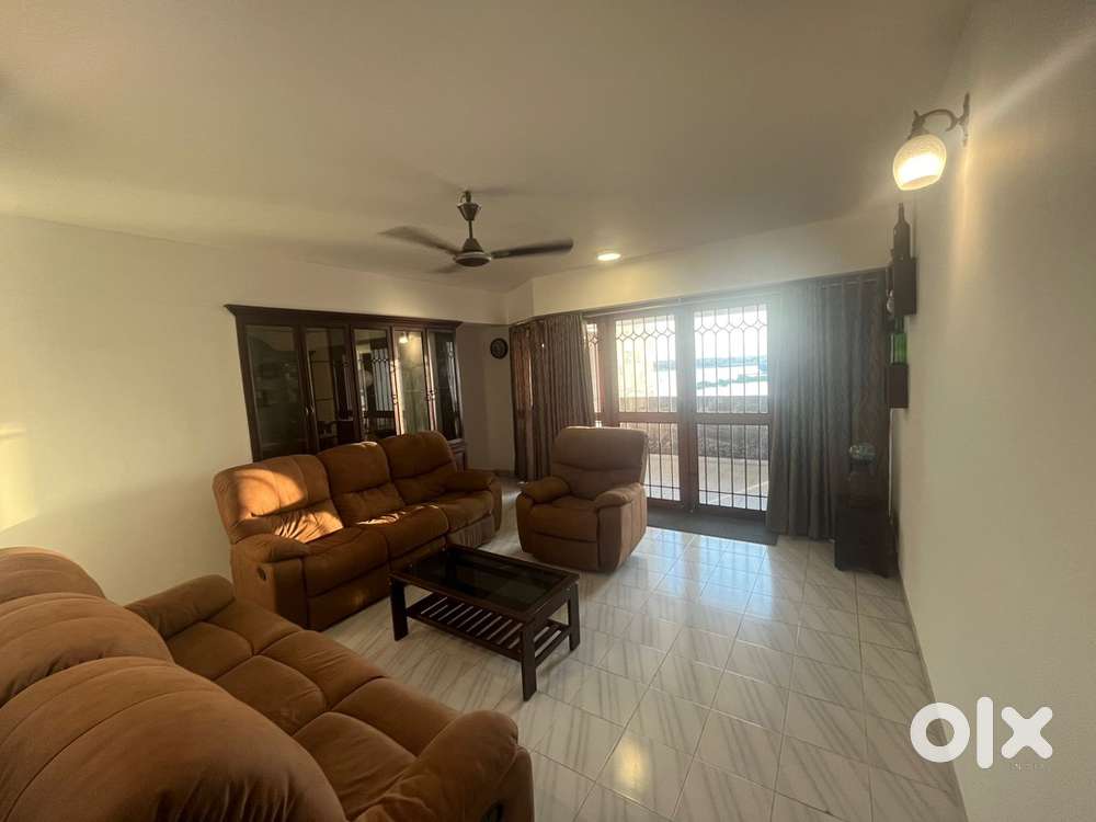 Spacious 3BHK Apartment – Marine Drive, Kochi