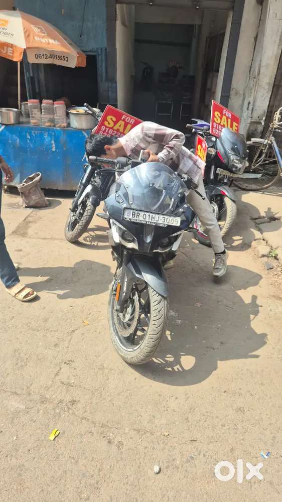 Bike rkha hua hai
