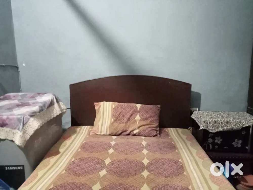 SINGLE BED WITH STORAGE AVAILABLE FOR SALE