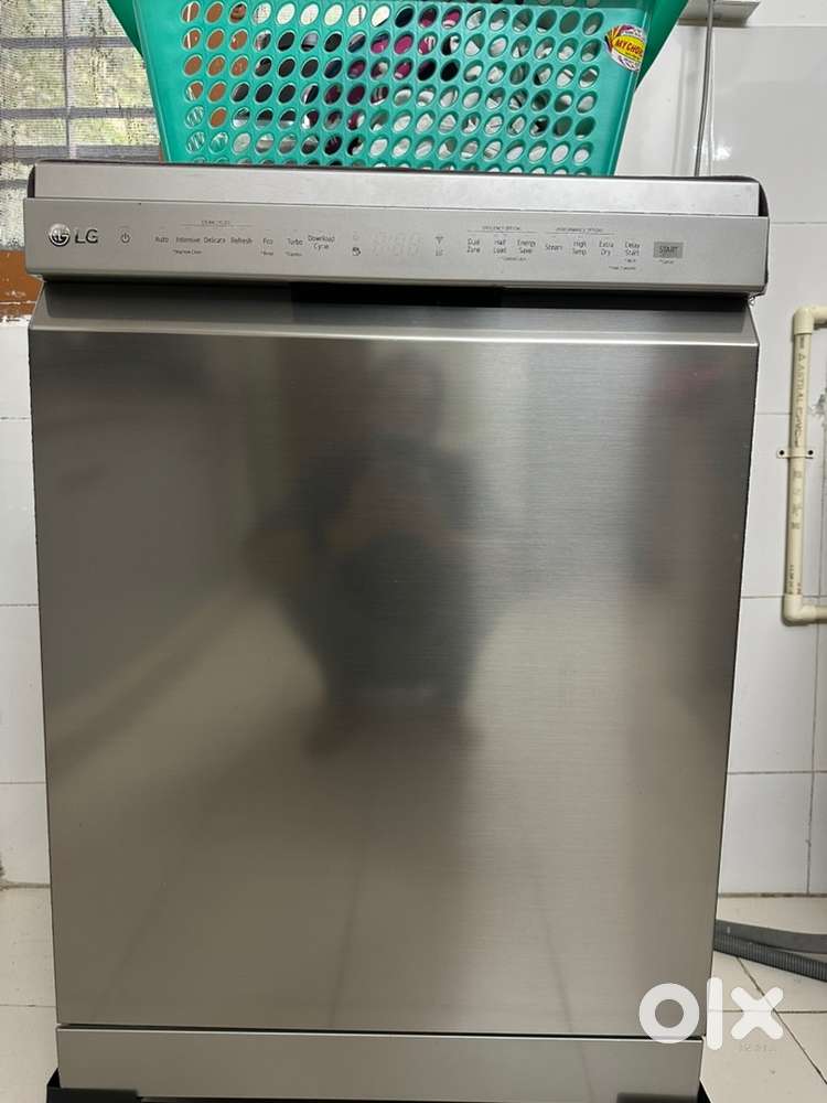 LG 14 Place Settings Dishwasher with Wifi and Steam Technology