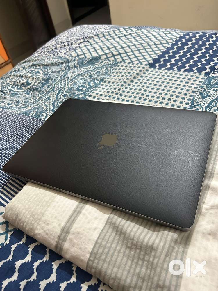 Want to sell 13 inch Macbook Pro Intel 2020