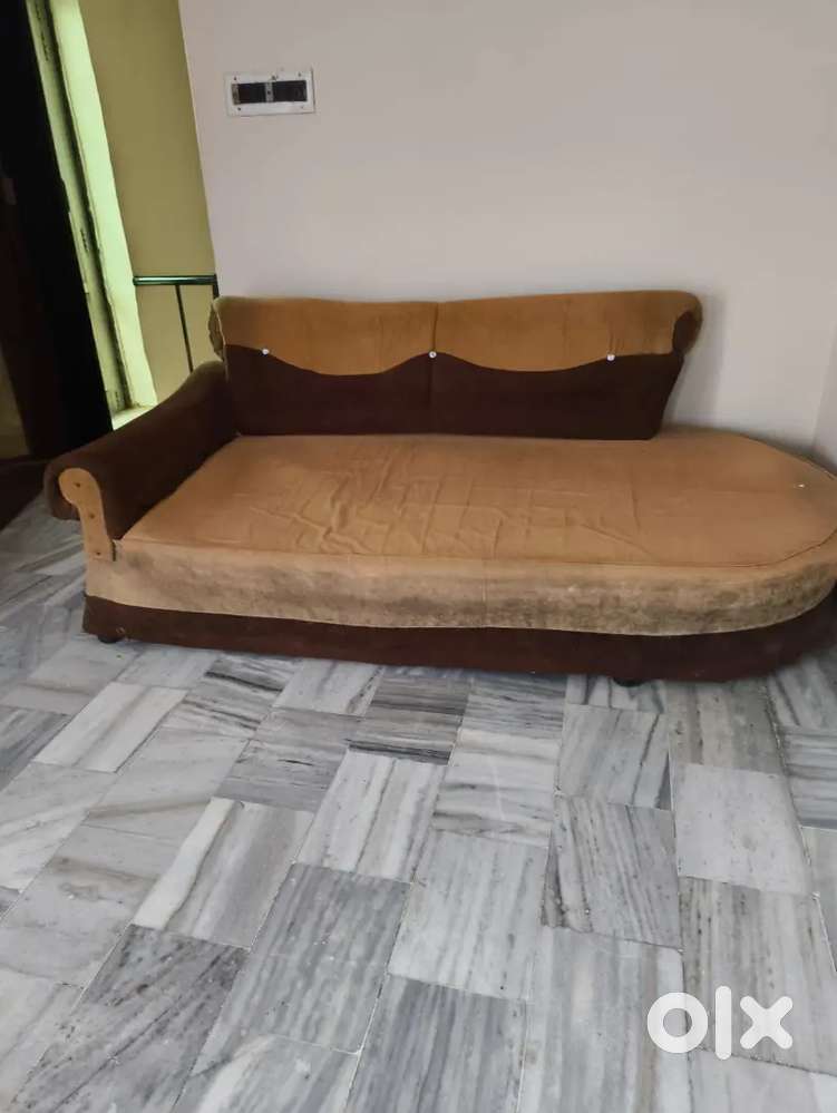 Flat for rent for females and Bank Employed People