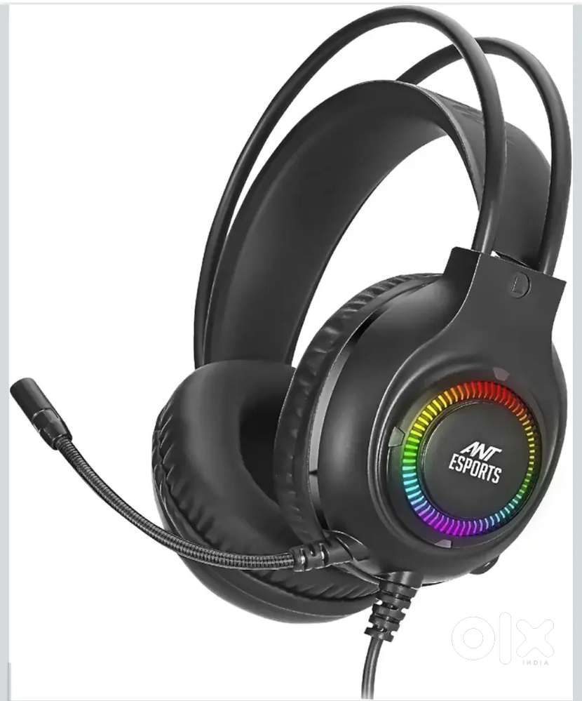 Ant Esports H580 headphone.